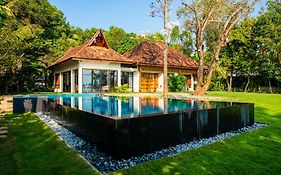Stayvista At Cheppanam House With Infinity Pool - Kochi